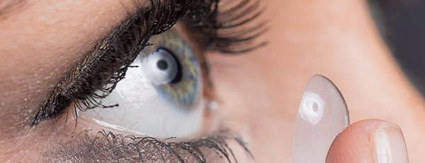 Kontaktlinsen einsetzen